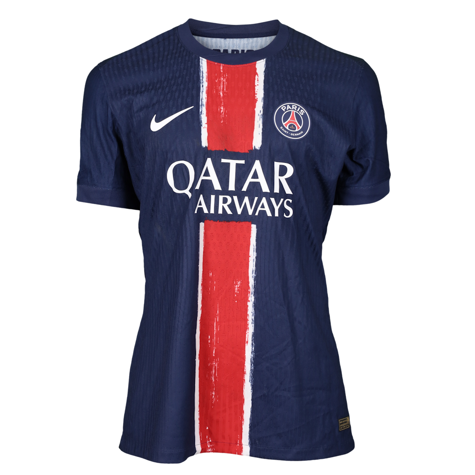 William Pacho Paris Saint-Germain shirt