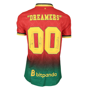"Dreamers" Signed by Hernández, Pulisic & Walker