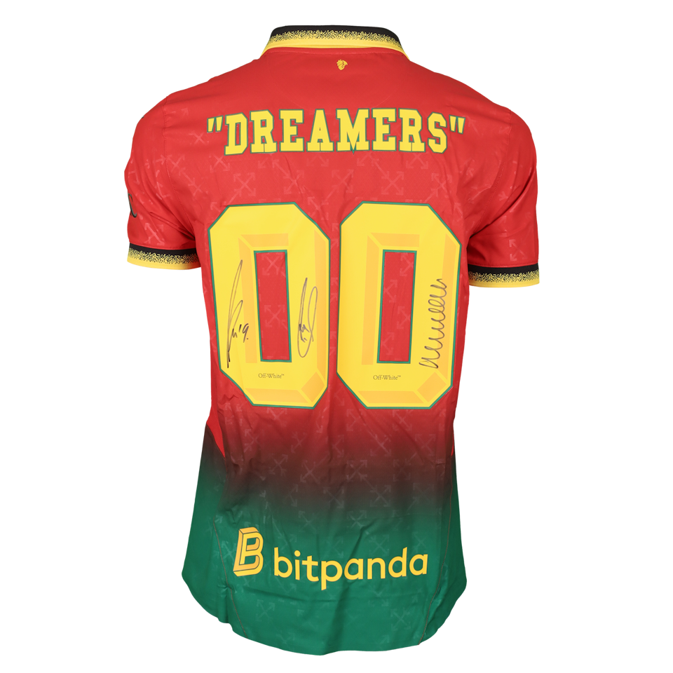 "Dreamers" Signed by Hernández, Pulisic & Walker