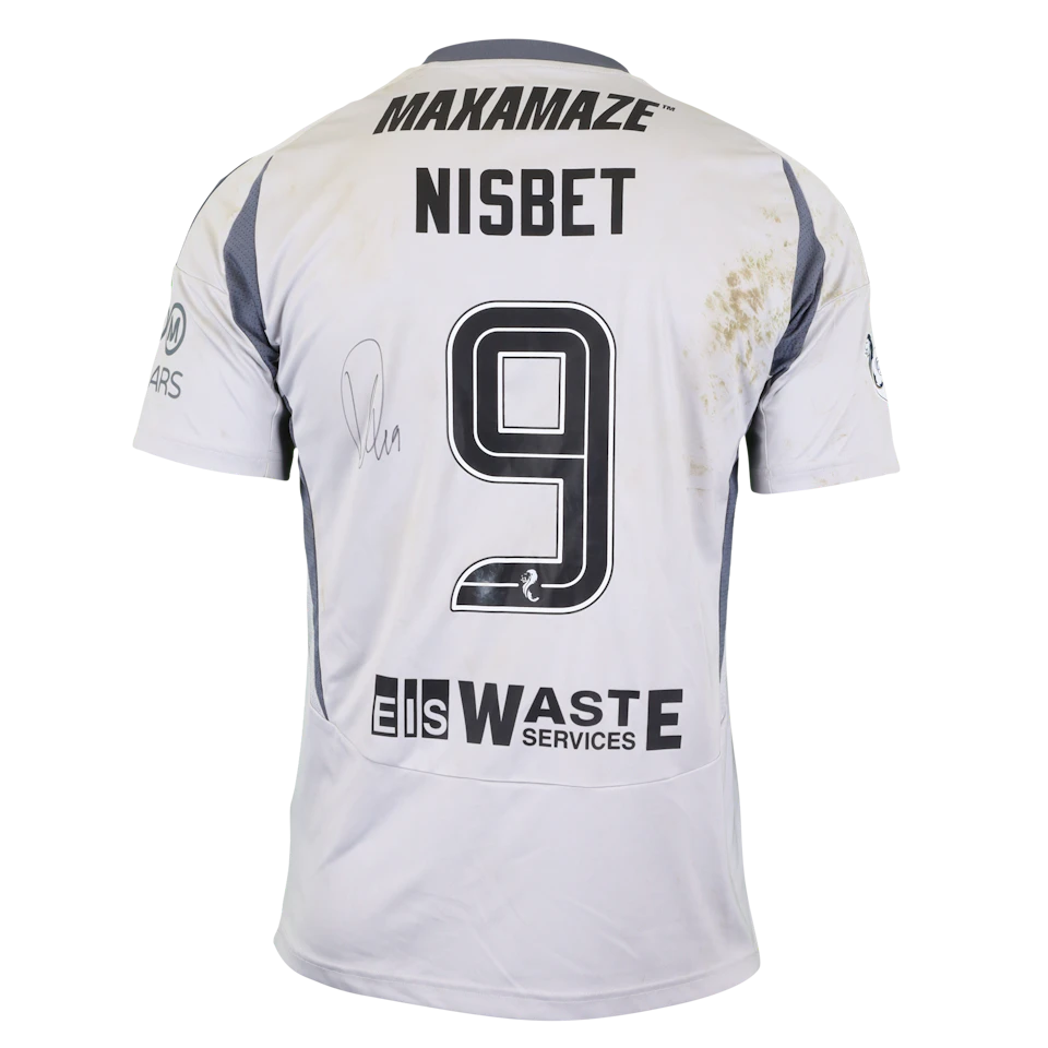 来自Aberdeen的Kevin Nisbet球衣