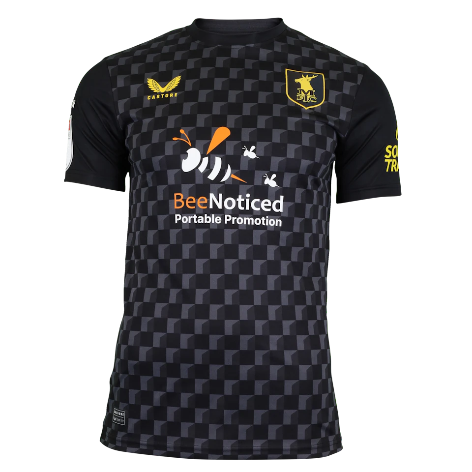 来自Mansfield Town的Stephen Quinn球衣