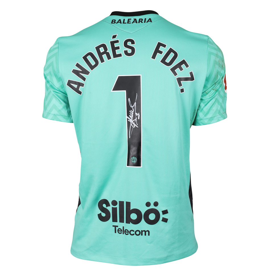 Andrés Fernández Levante UD shirt