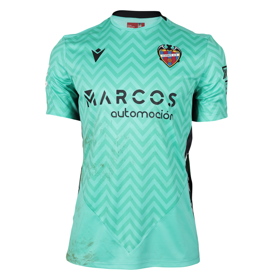 Andrés Fernández Levante UD shirt