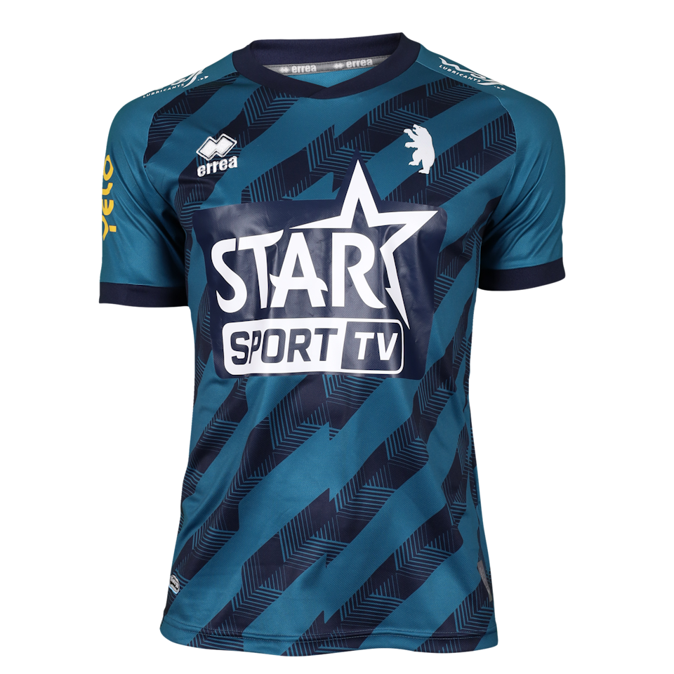 Djevencio van der Kust K. Beerschot V.A. jersey