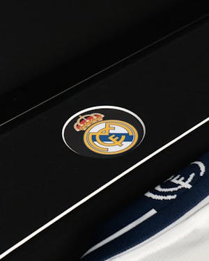 Makélélé Signed - The Midfield Anchor