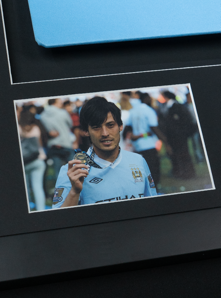 David Silva Signed - Champions of England 11/12