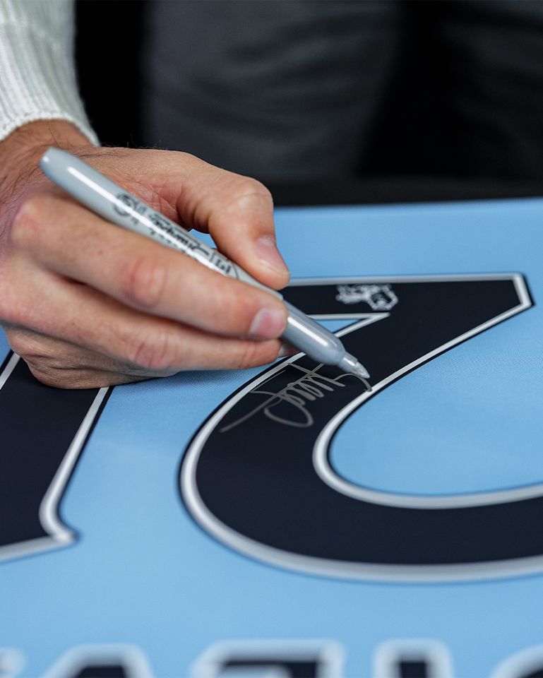 David Silva Signed - Manchester City 11/12