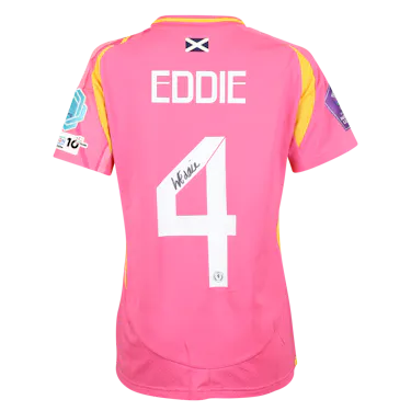 本物のLeah Eddieサイン入りサッカーシャツを探す
