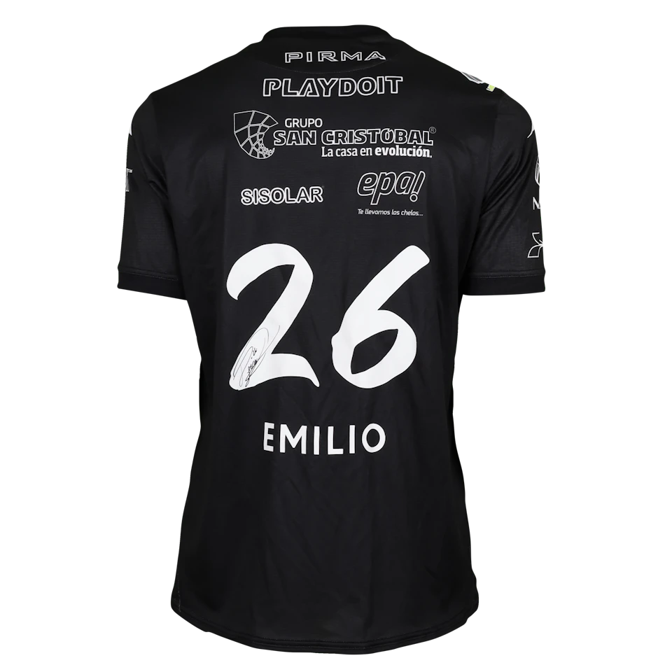 来自Necaxa的Emilio Lara Contreras球衣