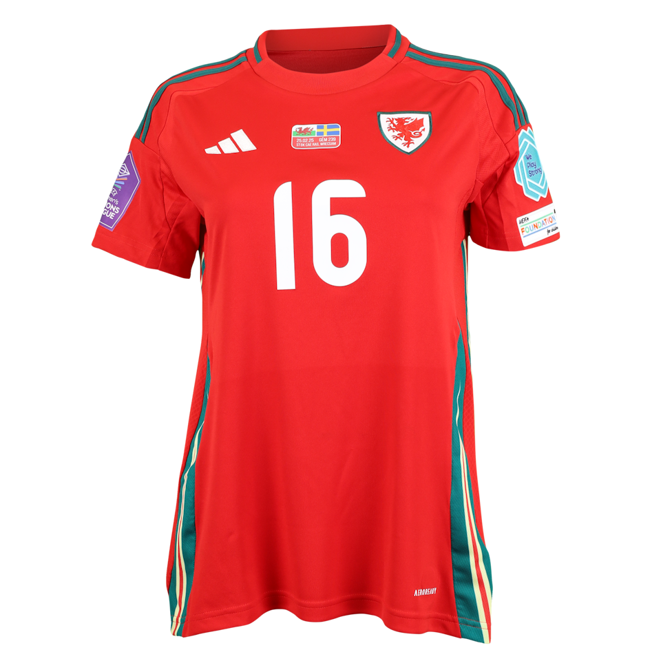 Charlotte Estcourt Wales W shirt
