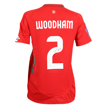 Lily Woodham Wales W forması