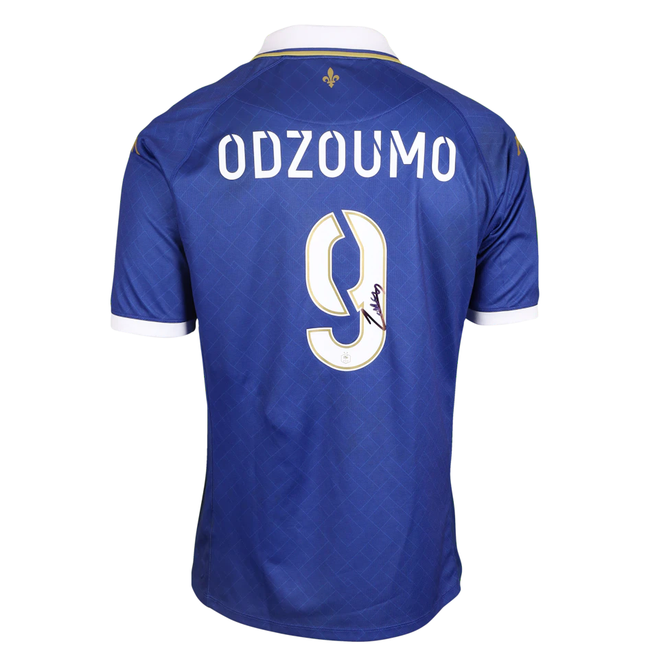 FC Versailles 팀의 Cedric Odzoumo 셔츠