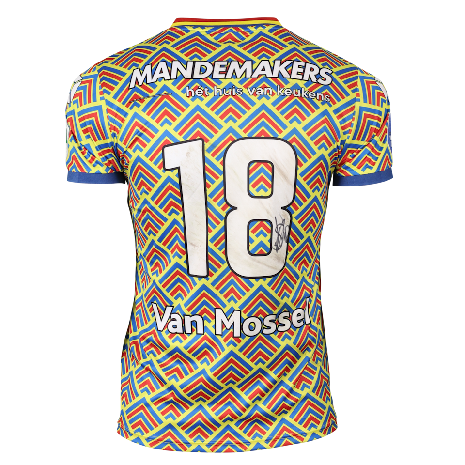 Silvester van der Water RKC Waalwijk shirt