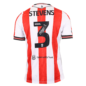 Stoke City 팀의 Enda Stevens 셔츠