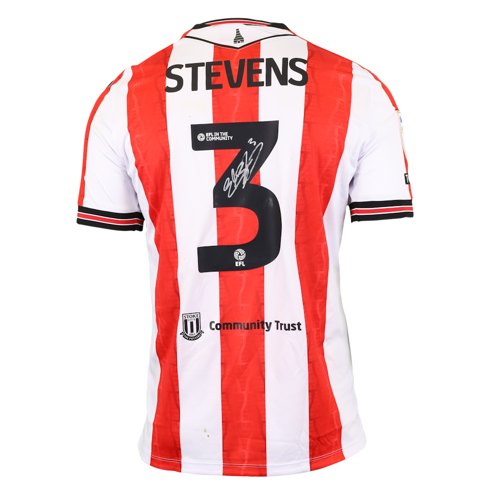 Stoke City 팀의 Enda Stevens 셔츠
