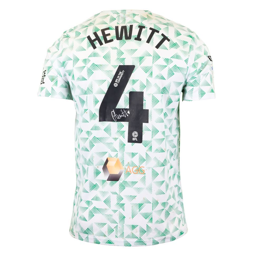 Elliott Hewitt Mansfield Town jersey
