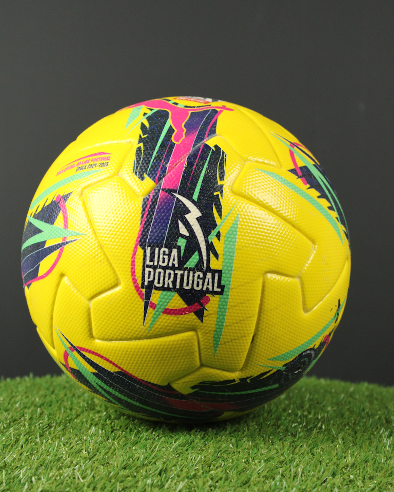 Match Scored Ball `5 - Clayton