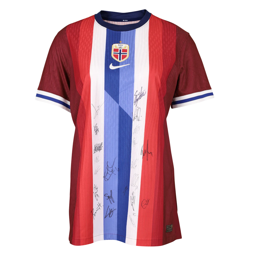 Squad Signed Shirt | Norway W 