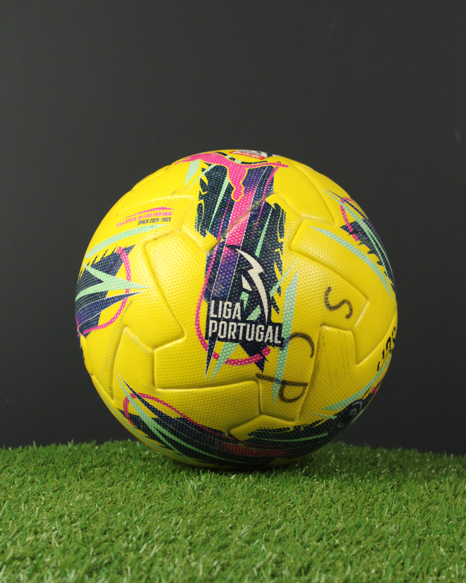 Match Scored Ball `36 - Viktor Gyökeres