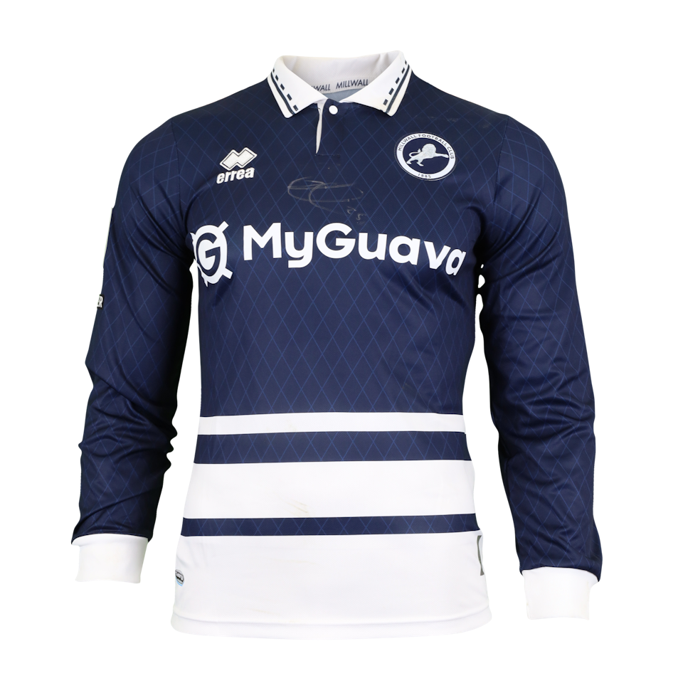 Luke Cundle Millwall forması