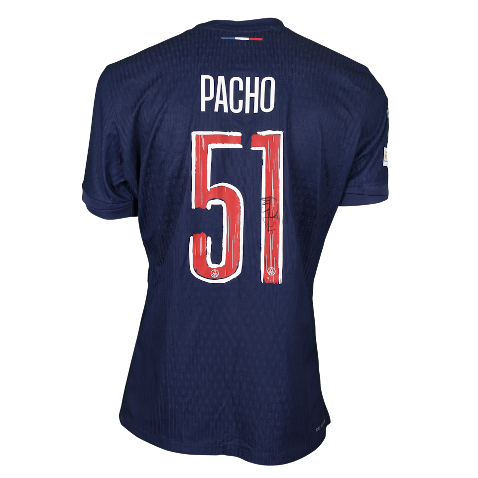 William Pacho Paris Saint-Germain shirt