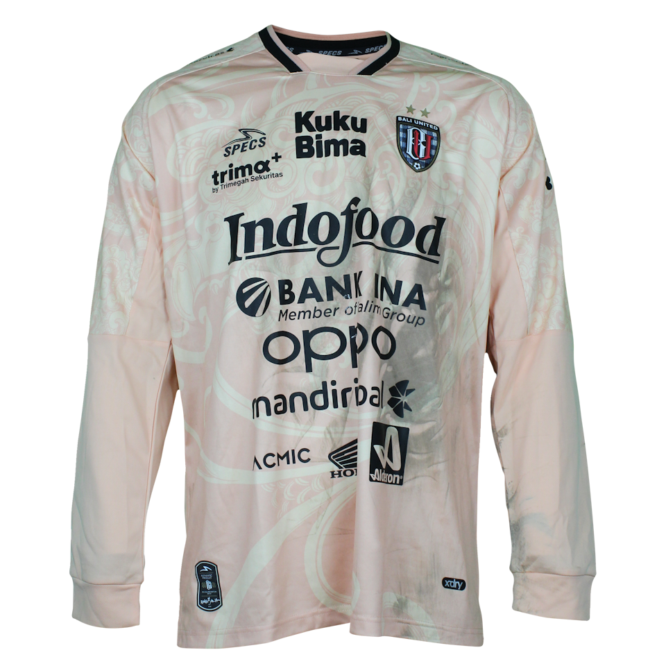 Adilson Maringá Bali United shirt