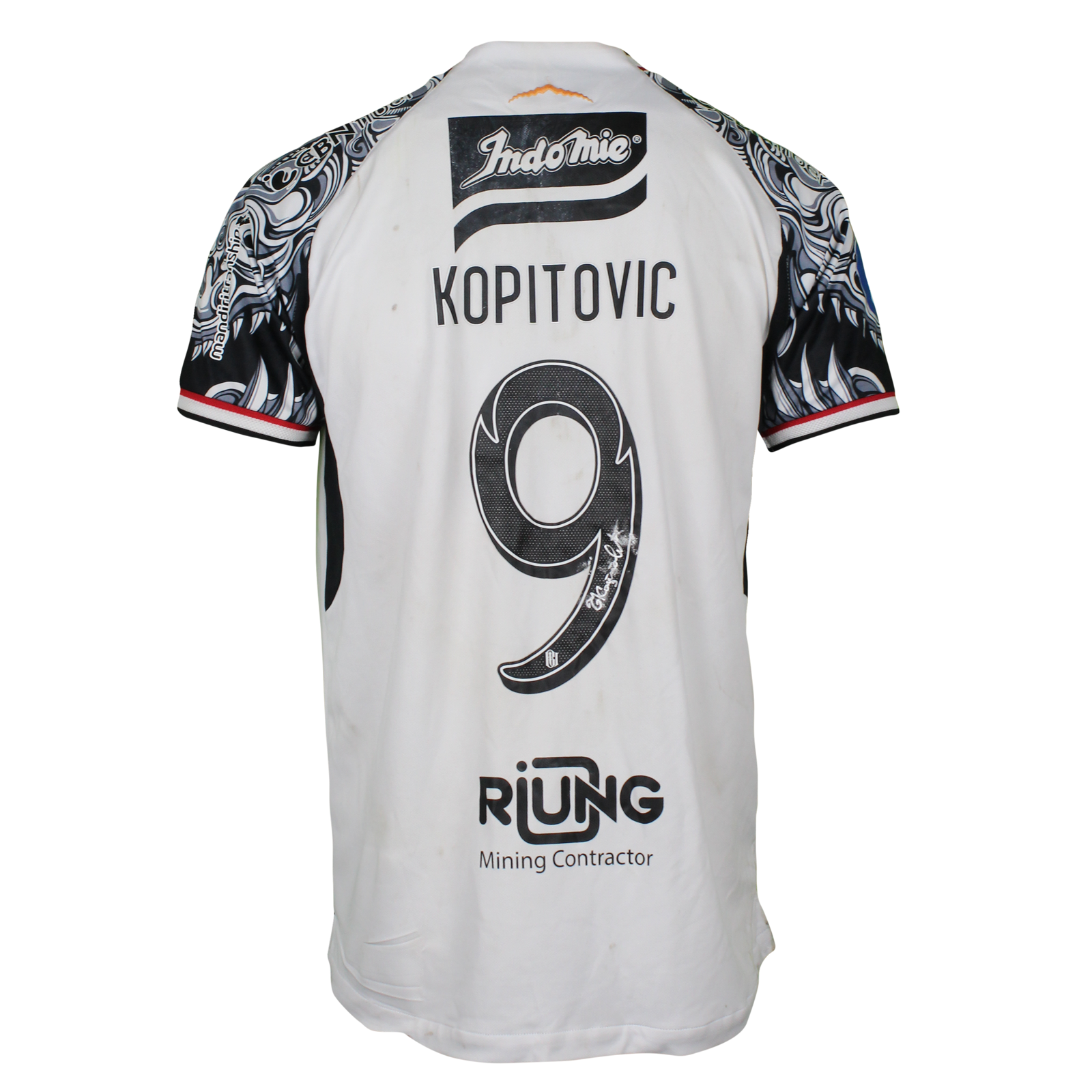 Boris Kopitović Bali United shirt