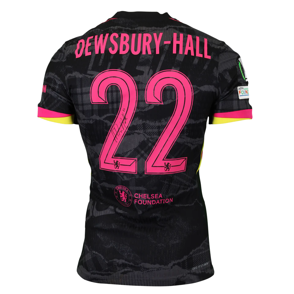 来自Chelsea的Kiernan Dewsbury-Hall球衣