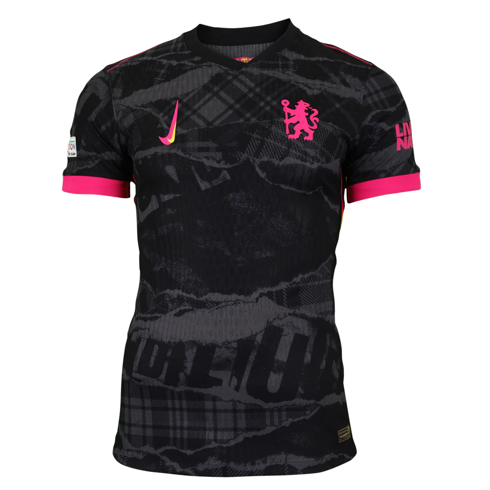 来自Chelsea的Kiernan Dewsbury-Hall球衣