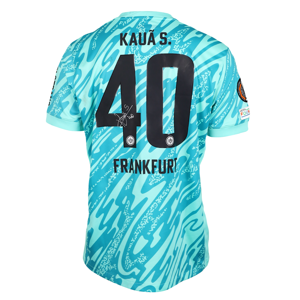 Kaua Morais Vieira dos Santos Eintracht Frankfurt shirt
