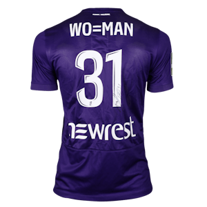 Noah Edjouma Sprint Auctions shirt