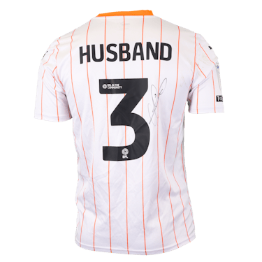 James Husband Blackpool のシャツ