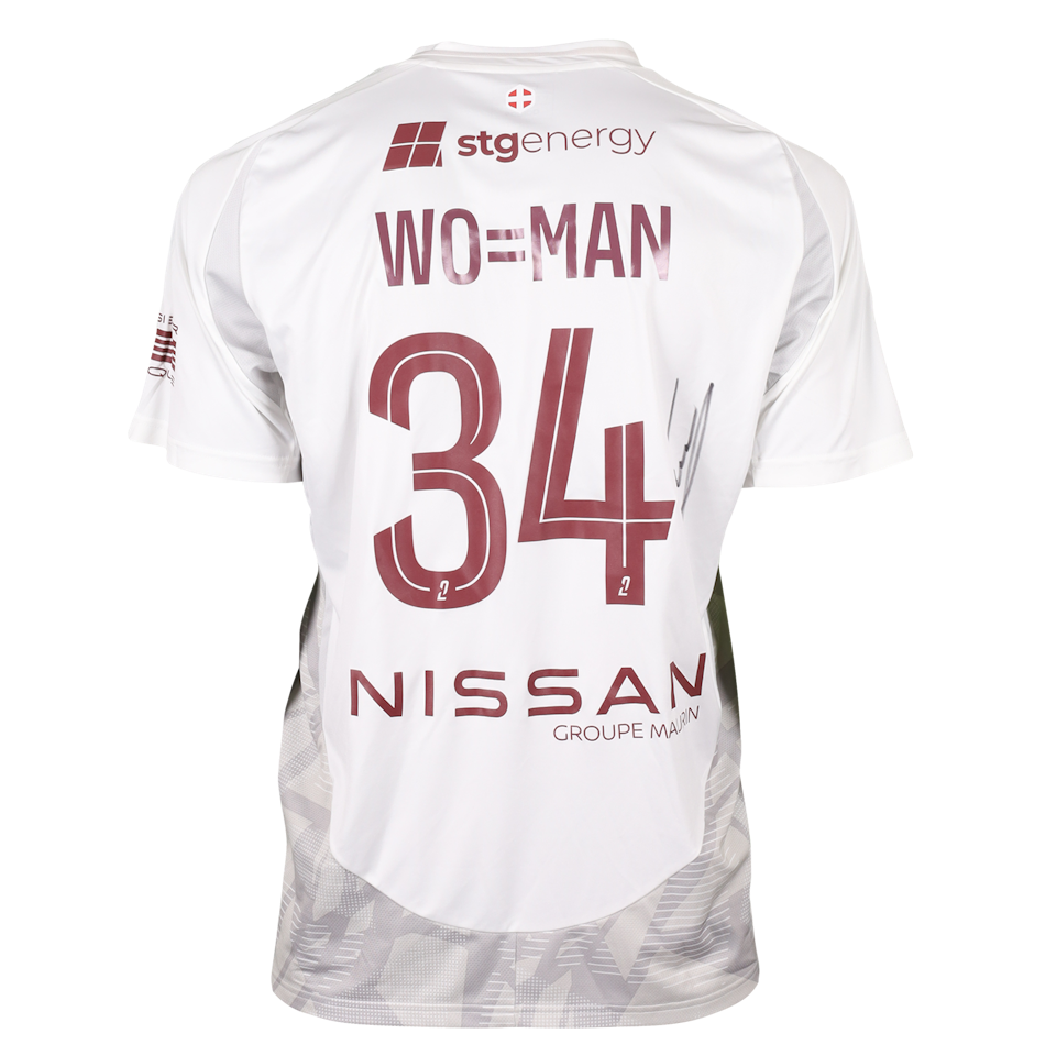 Esteban Riou FC Annecy shirt