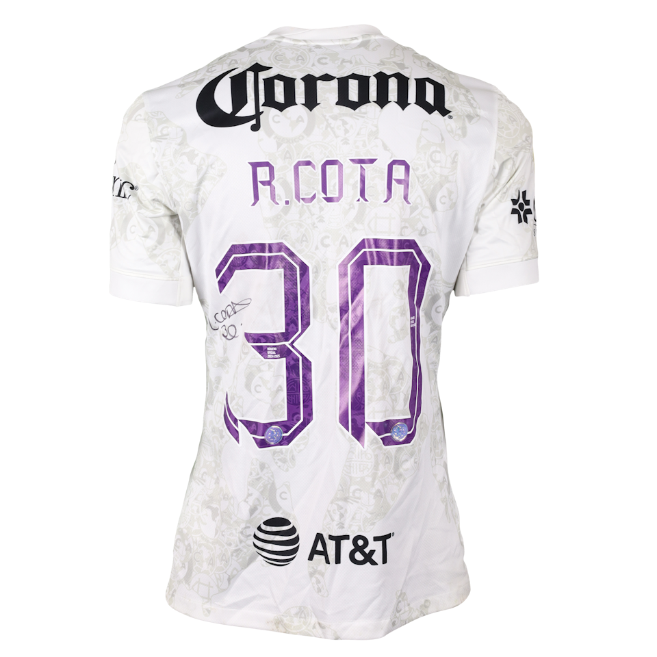 Rodolfo Cota Robles  Club América shirt
