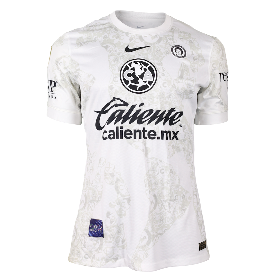 Rodolfo Cota Robles  Club América shirt