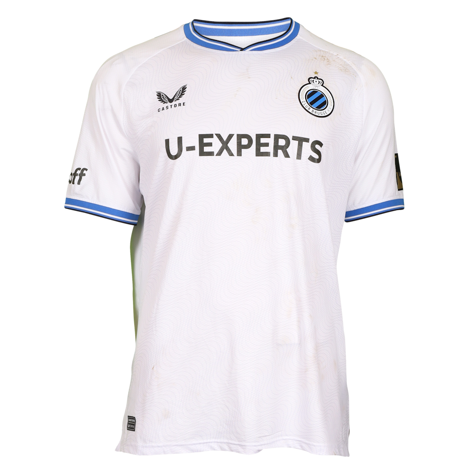 来自Club Brugge的Raphael Onyedika球衣