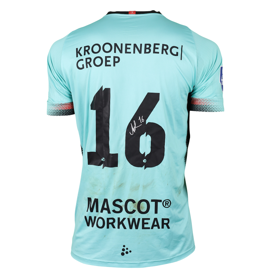Adi Nalić Almere City jersey