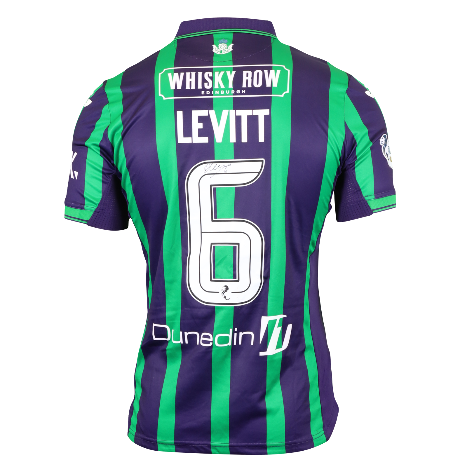 Dylan Levitt Hibernian shirt