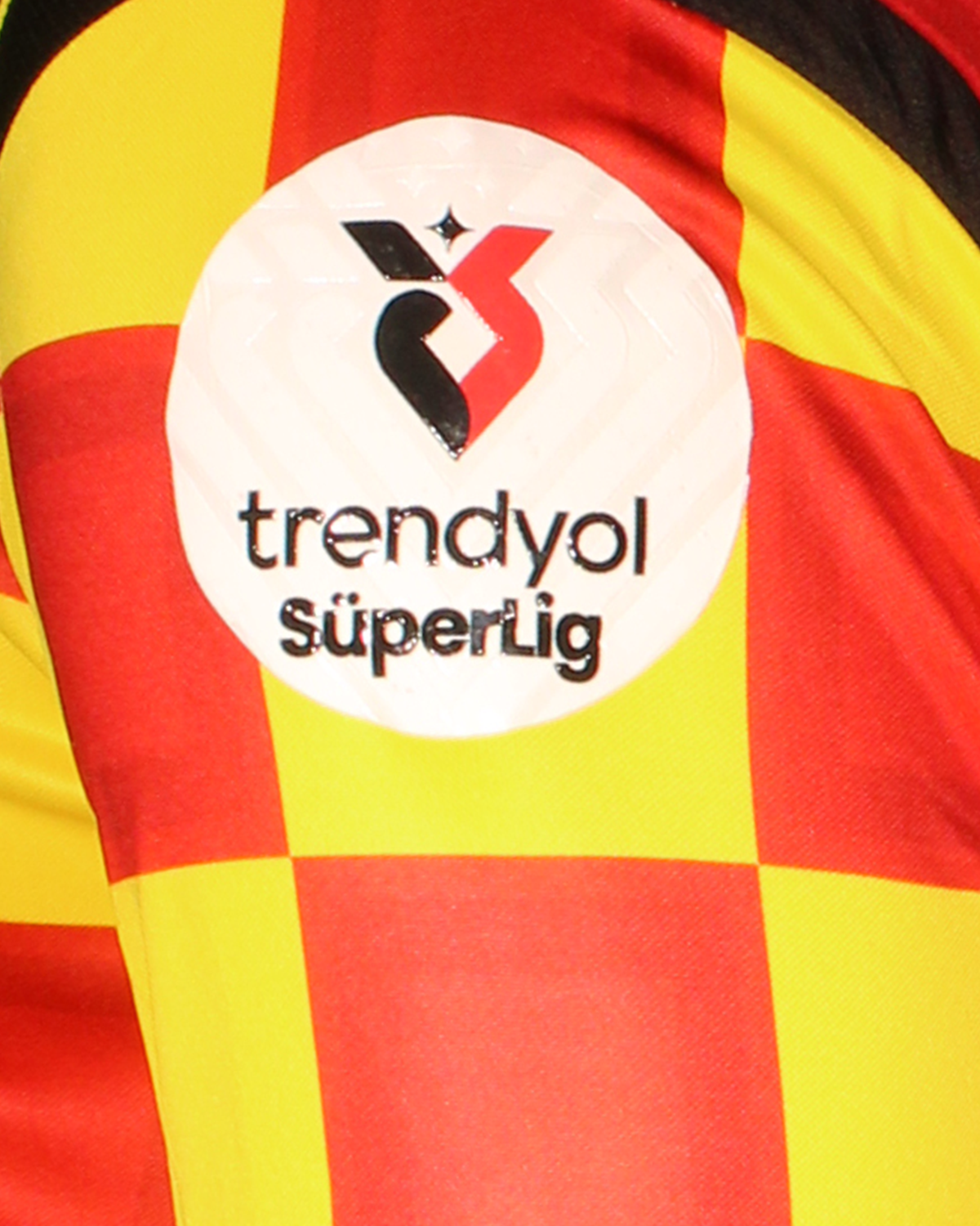 Koray Günter  Göztepe shirt