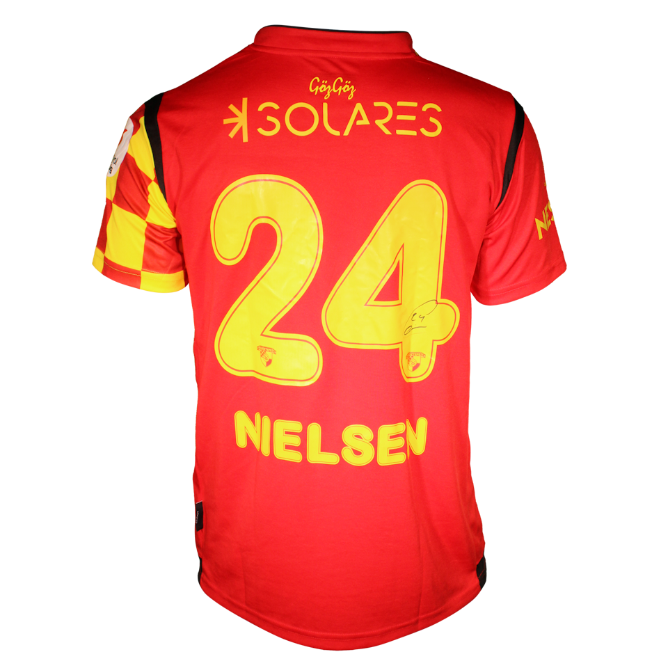 来自Göztepe的Lasse Nielsen球衣