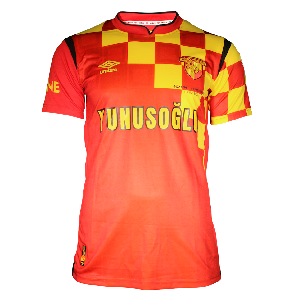 来自Göztepe的Malcom Mputu球衣