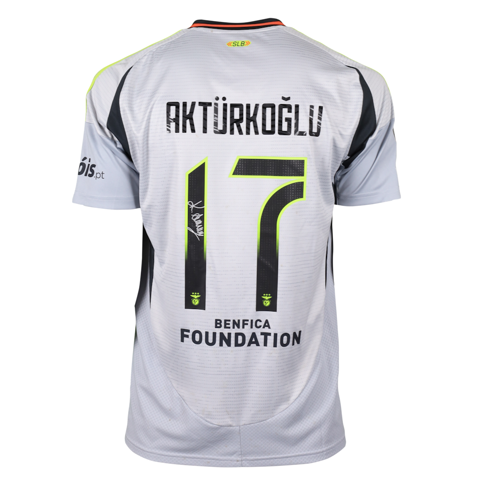 Kerem Aktürkoğlu SL Benfica shirt