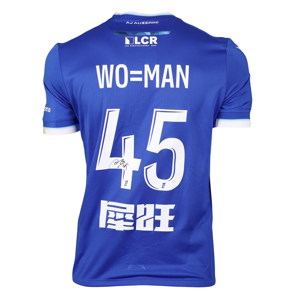 Ado Onaiwu AJ Auxerre shirt
