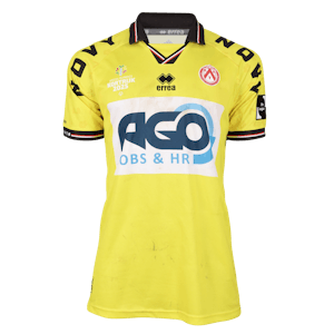 Lucas Pirard KV Kortrijk shirt