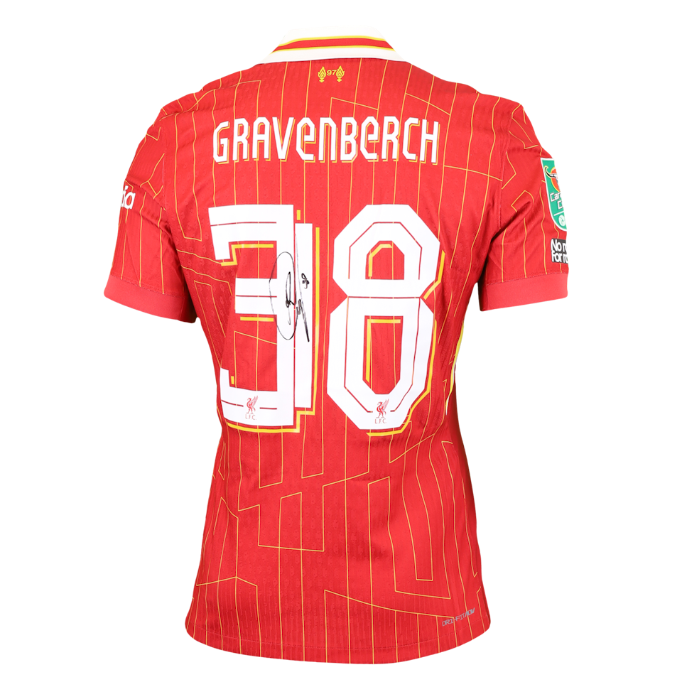 Ryan Gravenberch Liverpool のシャツ