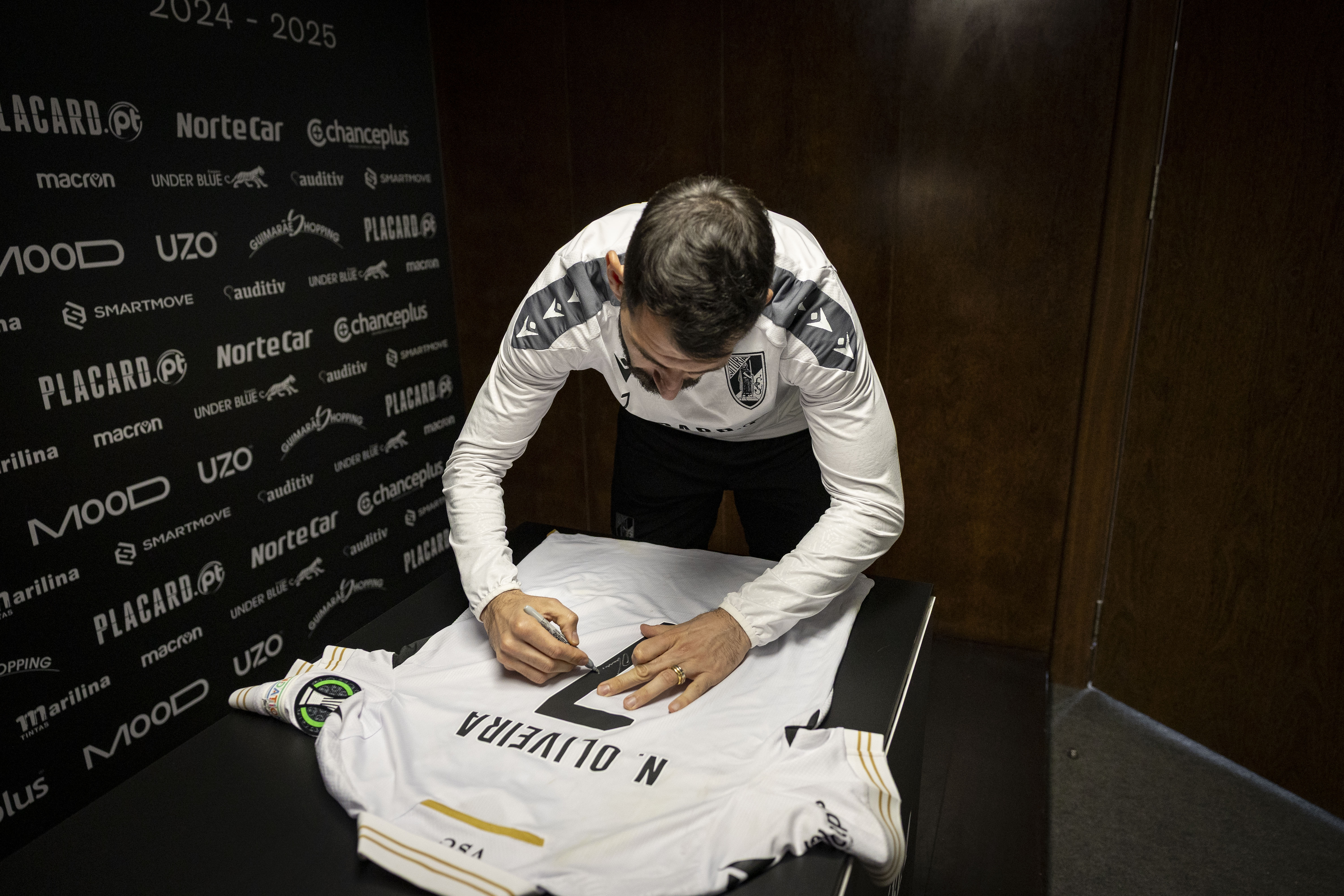 Nélson Miguel Castro Oliveira Vitória SC shirt