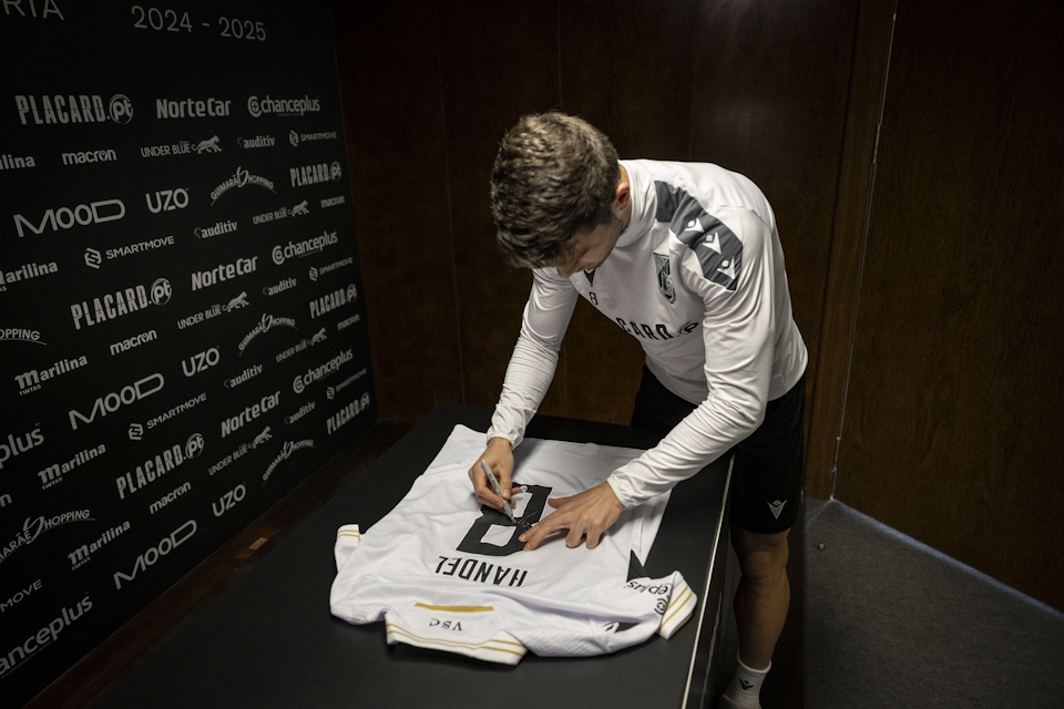 Tomás Romano Pereira Santos Händel Vitória SC jersey