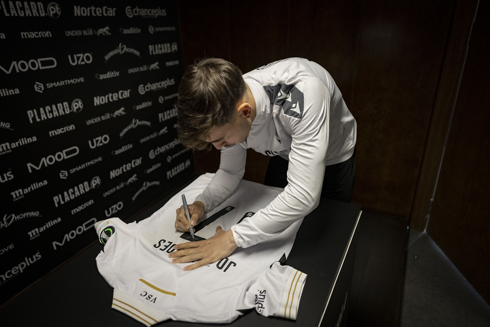 Mendes Vitória SC jersey