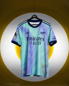 Riccardo Calafiori Arsenal shirt