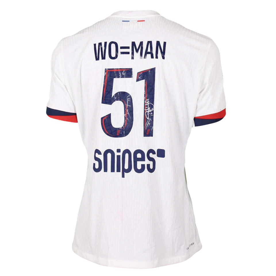 来自Paris Saint-Germain的Willian Pacho球衣